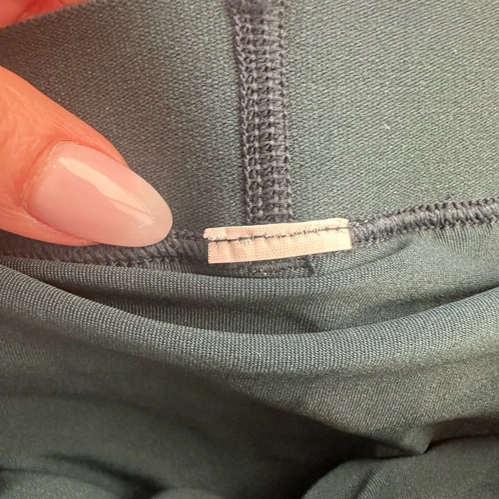 Alo Yoga Varsity Tennis Skirt in Midnight Green Medium - Picture 12 of 12